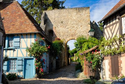 VILLAGE DE GERBEROY