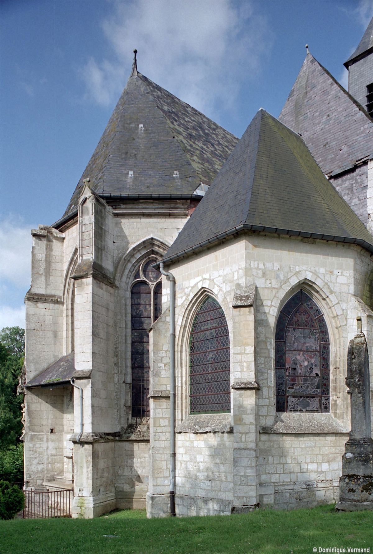 L'ÉGLISE SAINT PIERRE – BONNEUIL-LES-EAUX